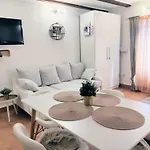 & As 招待所