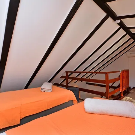 Guest house & As Vis